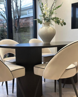 Luna Black Oval Table & Mason Chairs Set