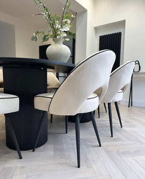Luna Black Oval Table & Mason Chairs Set