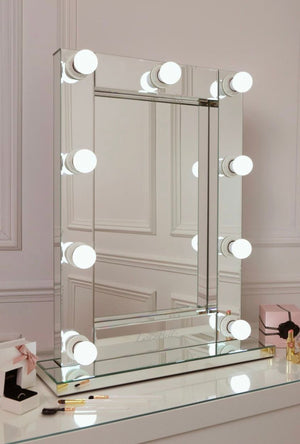 Hollywood Mirror with Bulbs